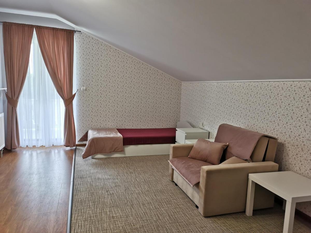 Dworek Nad Stawem & Laznia Piwna Ostrów Mazowiecka Dış mekan fotoğraf