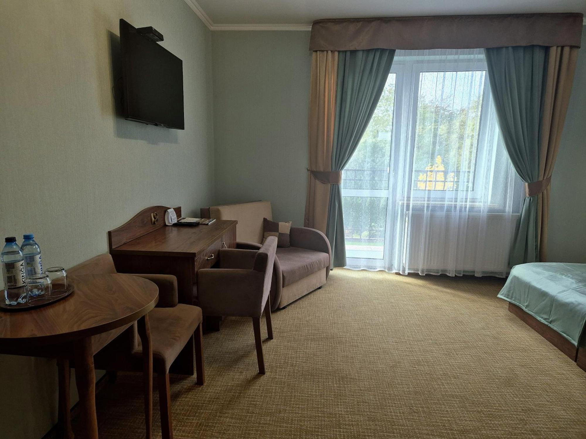 Dworek Nad Stawem & Laznia Piwna Ostrów Mazowiecka Dış mekan fotoğraf